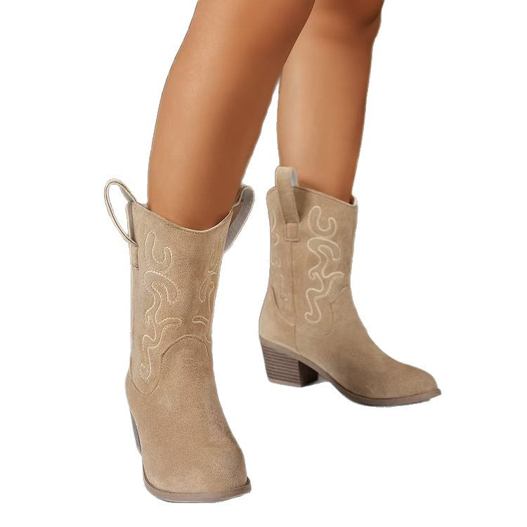 Women's embroidered western cowboy boots with pointed toe and block heel – view 2