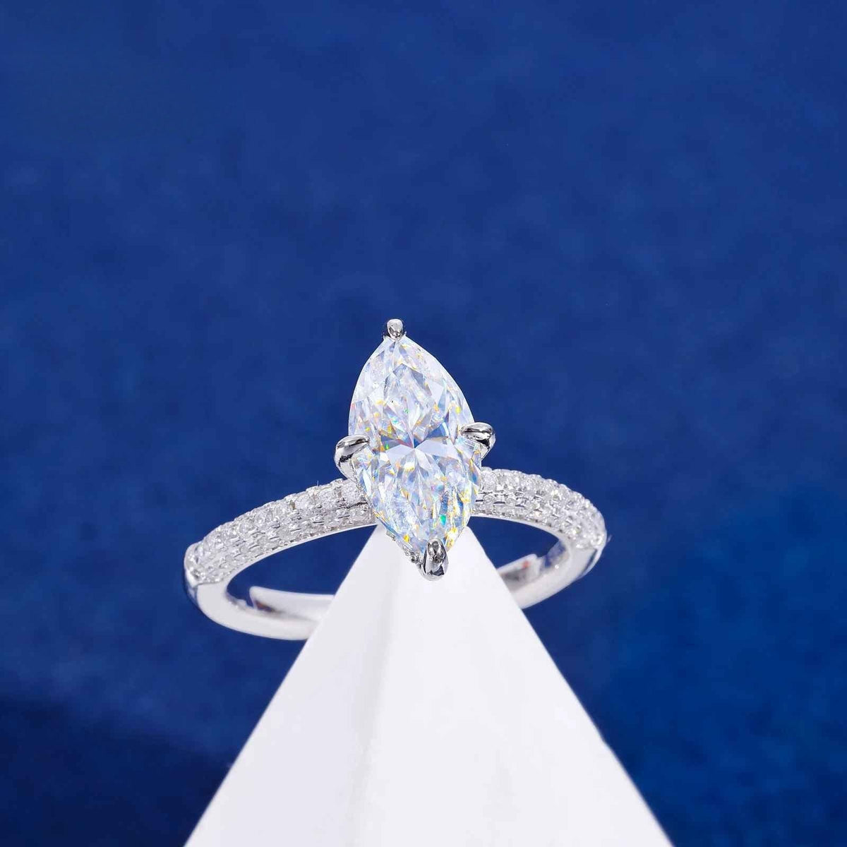 Étoile Marquise VVS Engagement Ring Gold | Silver Fox Sales