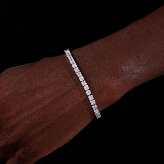 Élégance Lumière 4mm Moissanite Tennis Bracelet in Sterling Silver