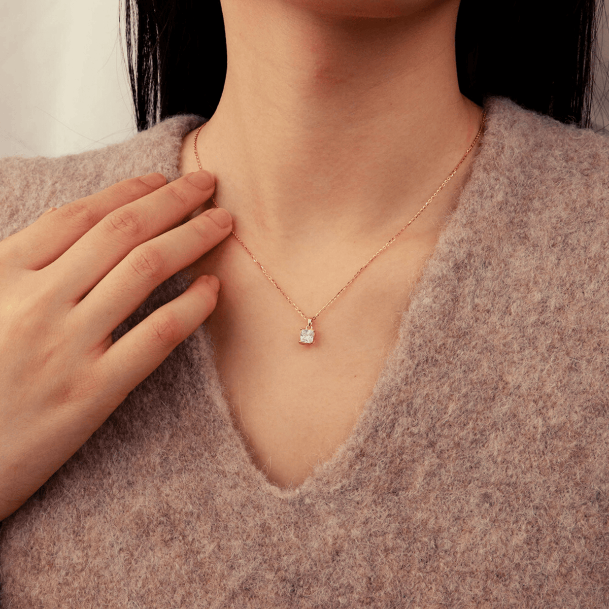 RIVA BELLUCI CRYSTAL NECKLACE | Silver Fox Sales