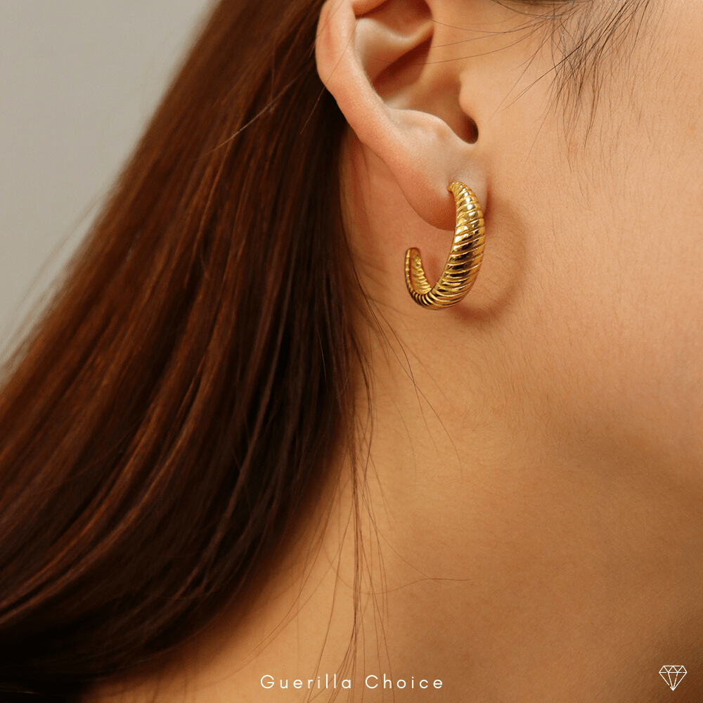 LA ELYSE GOLD EARRINGS | Silver Fox Sales