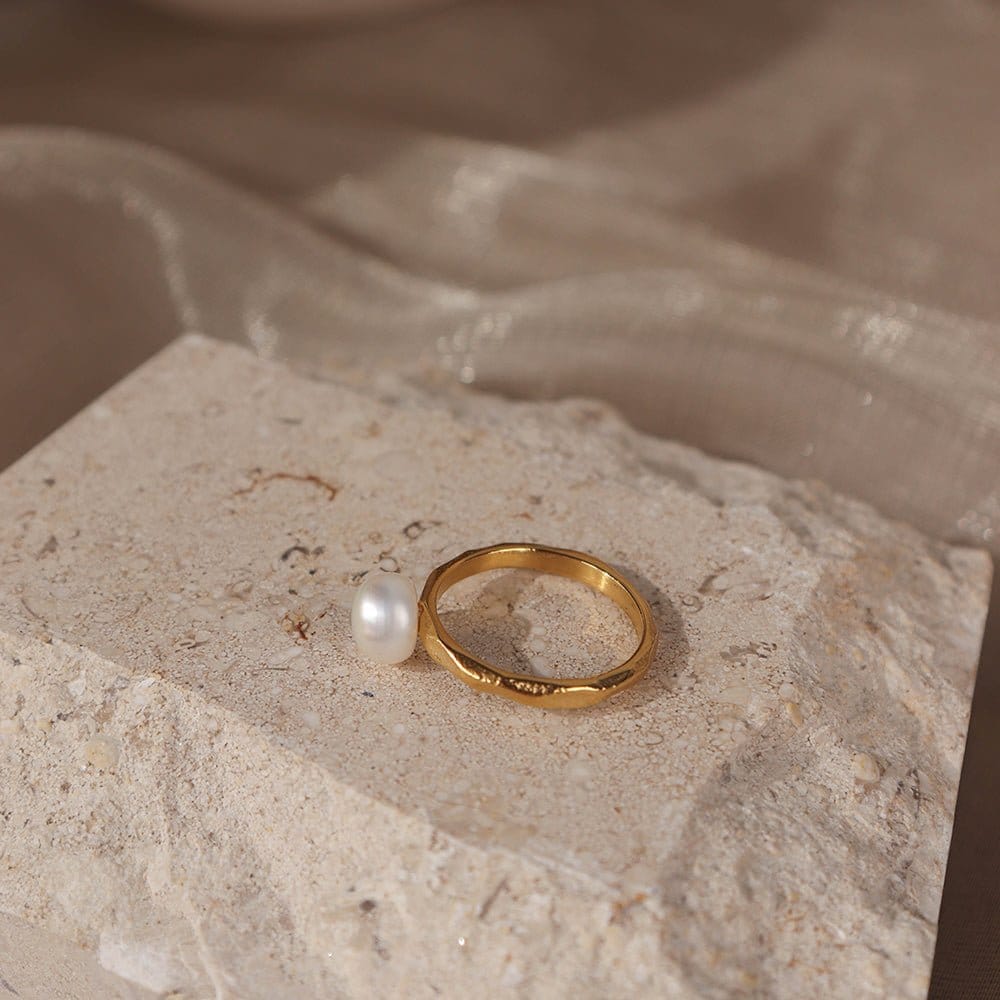 ISABELLE DANEL GOLD RING | Silver Fox Sales